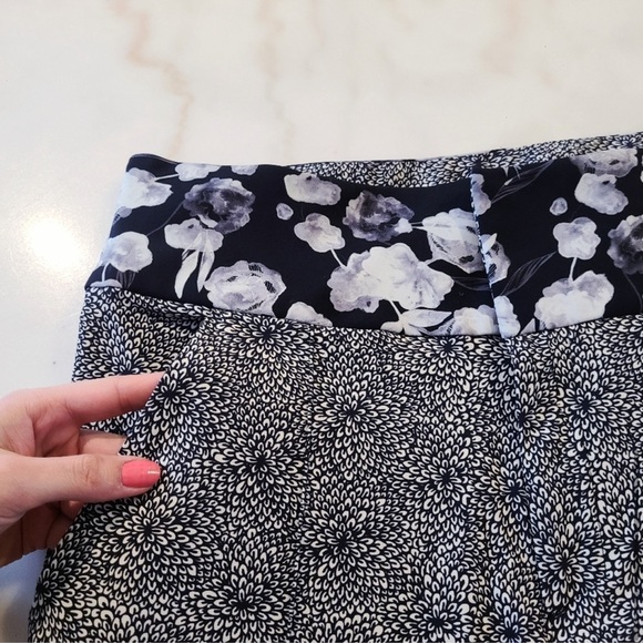 Lululemon on the Fly Pant Size 6 - Picture 7 of 9